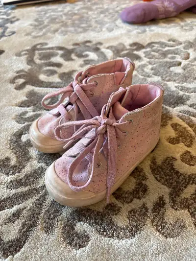 Girls Size 6.5 shoes , View more
