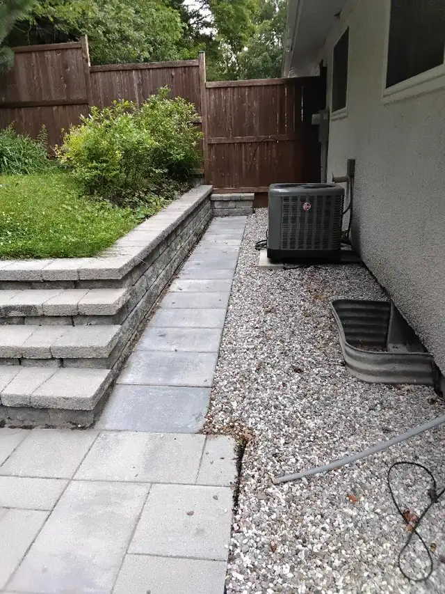 Interlock & Concrete repair525757184308029444