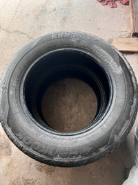 Good condition 2 All Seasons Tires Hankook Kinergy - 225/65/17