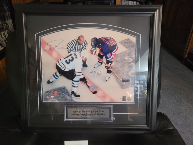 Wayne Gretzky And Mats Sundin LE Photo Frame  in Arts & Collectibles in St. Catharines