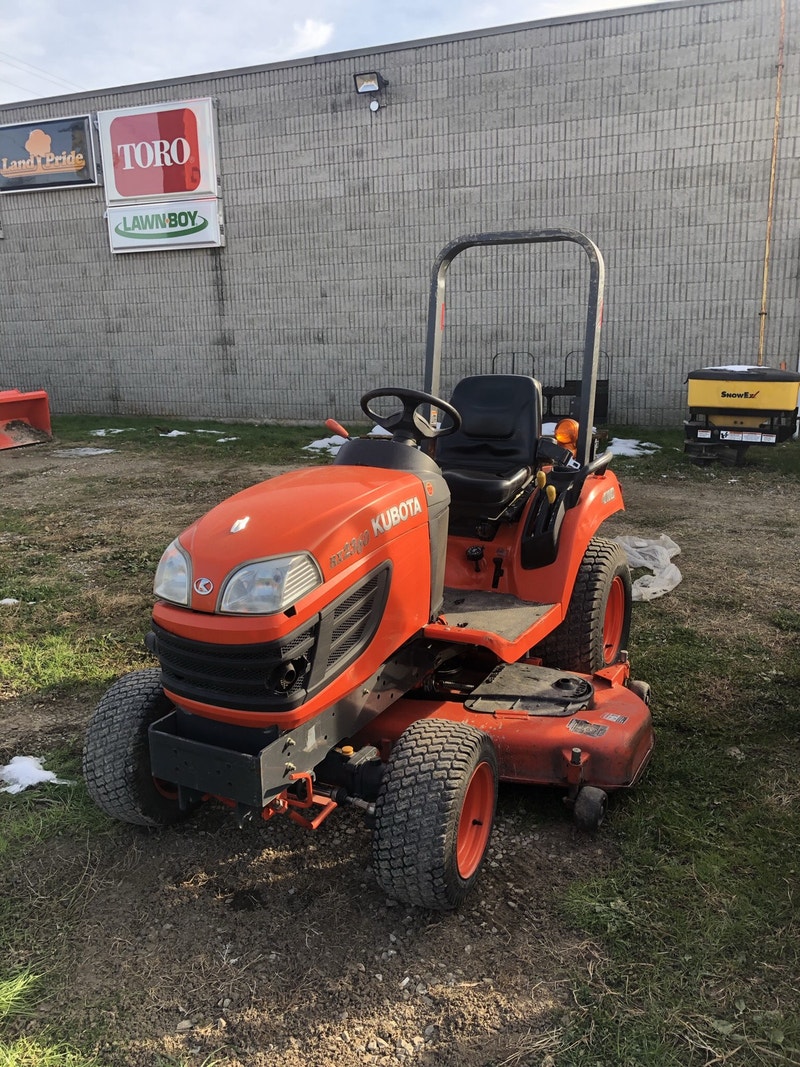 Kubota BX2360 Tractor Farming Equipment London Kijiji