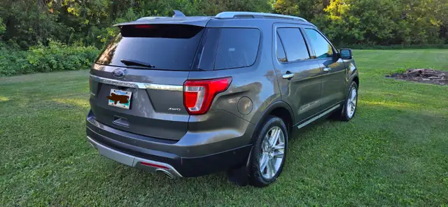 2017 Ford Explorer Limited561999688363550723