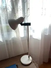 Adjustable Metal Lamp (Desk/Table lighting)