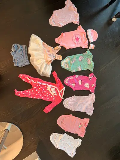 6 months girl clothing in excellent condition, View more