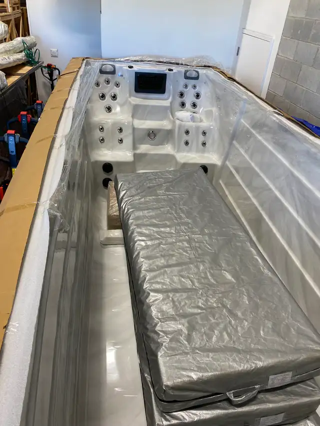 Brand New 20ft One Zone Swim Spas In Stock-Free Delivery+CraneKI in Hot Tubs & Pools in Kitchener / Waterloo - Image 5