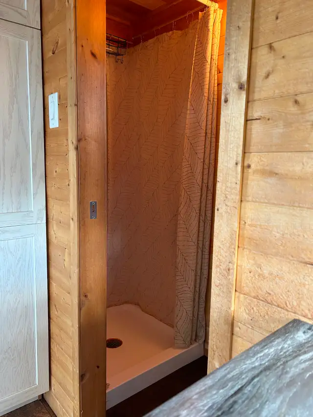 Luxury Tiny House For Sale in Park Models in Bathurst - Image 13