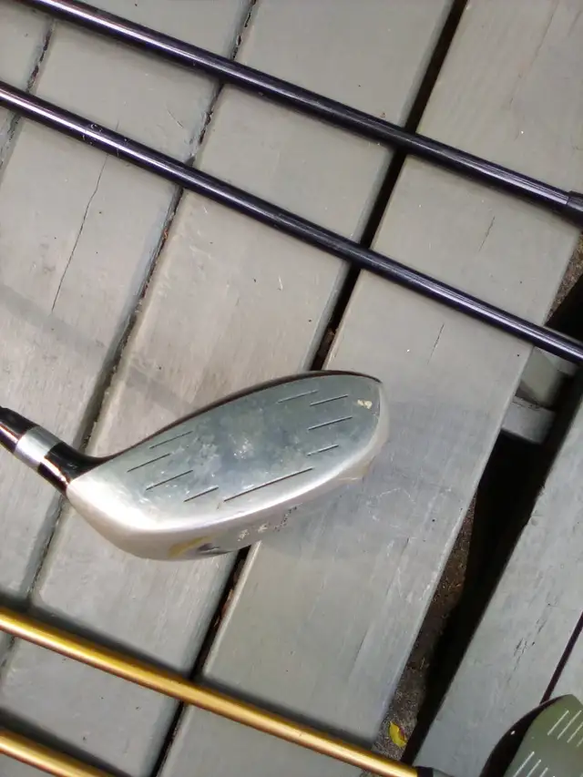 Left hand golf driver 3 piece set in Golf in Sarnia - Image 4
