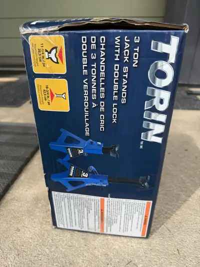 New in box never used 3 Ton Jack stand with double lock This item can be delivered for extra cost 5