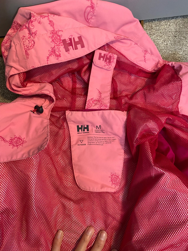 Helly Hanson jacket. Women’s size medium.  in Women's - Tops & Outerwear in Thunder Bay - Image 2