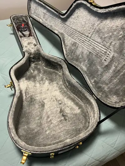 Guitard case/stand/amp, View more