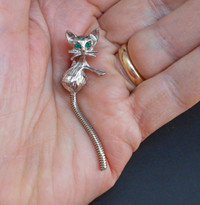 Vintage Mouse Brooch Pin with Green Rhinestone Eyes Moving Tail