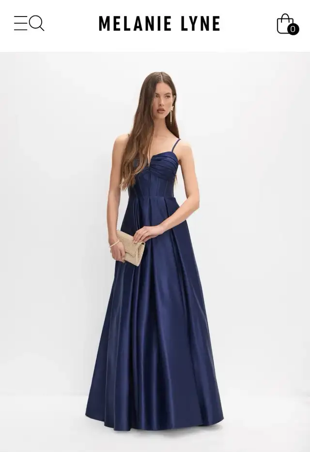 Gorgeous satin grad dress with pockets in Women's - Dresses & Skirts in Edmonton - Image 2
