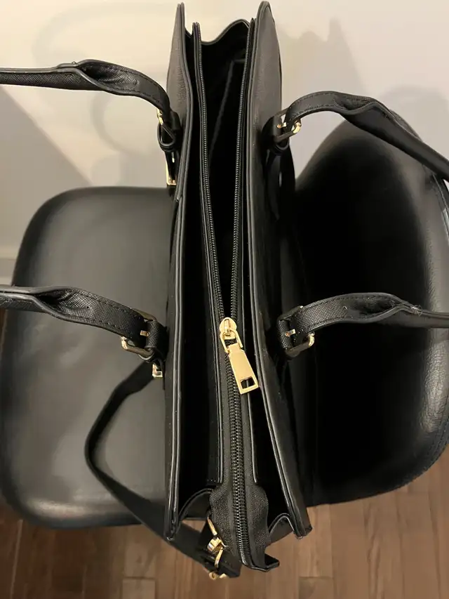 Laptop Bag - Black in Laptop Accessories in City of Toronto - Image 3