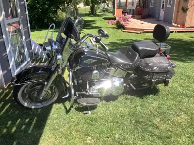 FRESH OUT OF INSIDE STORAGE. HARLEY DAVISON HERITAGE SOFTAIL CLASSIC. 55,188 KMS. WELL MAINTAINED AN...