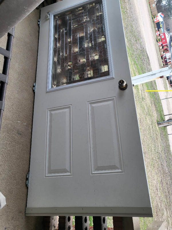 Metal exterior door with glass. Make a offer in Windows, Doors & Trim in Petawawa - Image 2