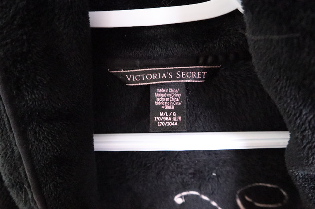 Victoria's Secret Medium Large Black House Coat Comfy with Belt in Women's - Other in Calgary - Image 4