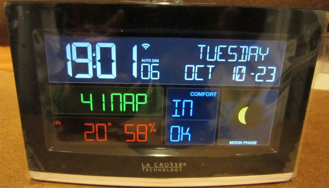 La Cross Projector Alarm clock-Weather station-WiFi in Other in City of Montréal