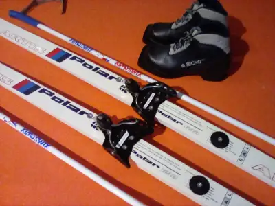 Equipement ski de fond à ECAILLES pour enfant, View more