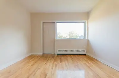 Bright 1 Bedroom Apartment Near Downtown Sudbury
