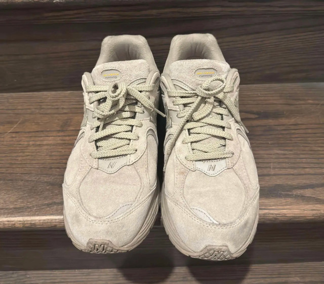 New Balance 2002R NB Deep Taupe  《 Mens 12 US 》 in Men's Shoes in City of Toronto - Image 3