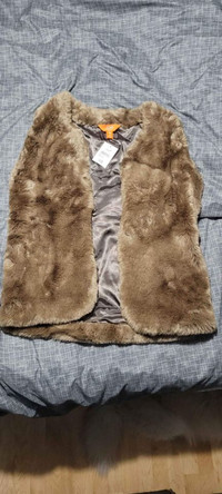 Woman's Joe Fresh vest $20.NEW.