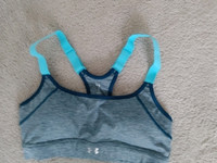 Under Armour Ladies size small sport bra