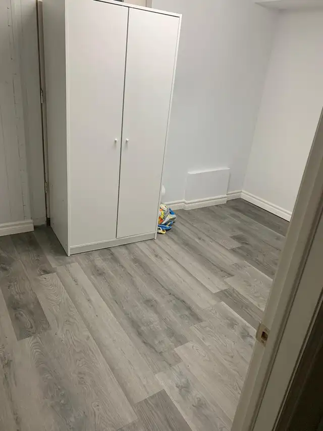 Basement Small Private Room available for rent, ready to move in