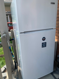 Maytag refrigerator in excellent working condition