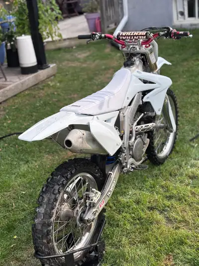 2014 RMZ450 roughly 80-100 hours oil changes every 15 hours. aftermarket race forks fresh oil brand...