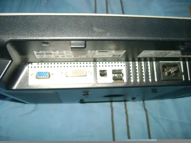 Monitor HP 17"426574344136970241