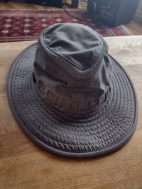 Tilley hikers hat with cooling insert