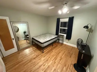 Looking for someone to take over my lease starting December 1st (can move in early) for a cozy yet s...