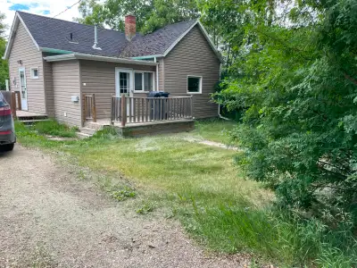 Home 1 - One bedroom, one bathroom, entire home for rent in Yorkton. Large mostly fenced back yard....