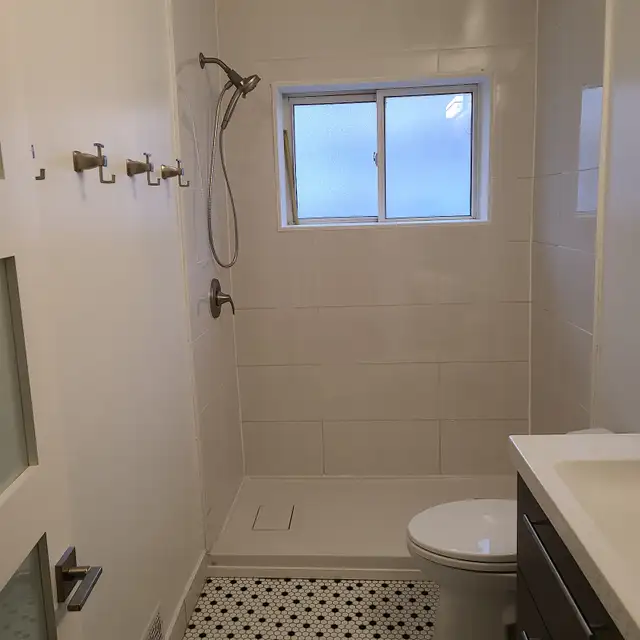 KITCHEN-BATHROOMS-BASEMENTS501761126926264324