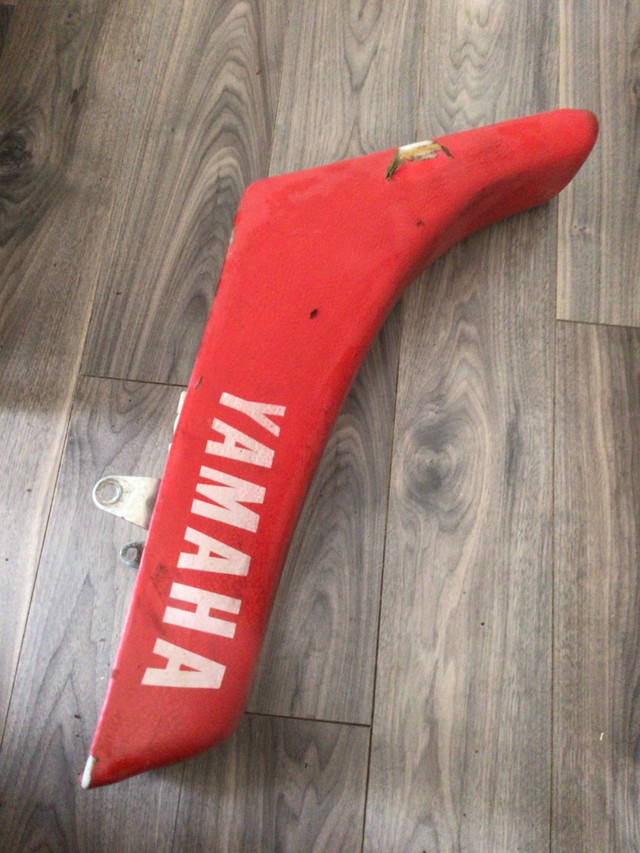 1988-1989 Yamaha YZ125 YZ250 YZ490 Seat in Motorcycle Parts & Accessories in Winnipeg - Image 2