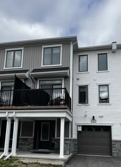 Newer upgraded 2 bed + second level study, 1.5 bath Townhouse in Barrhaven. AVAILABLE JAN 1ST. Upgra...