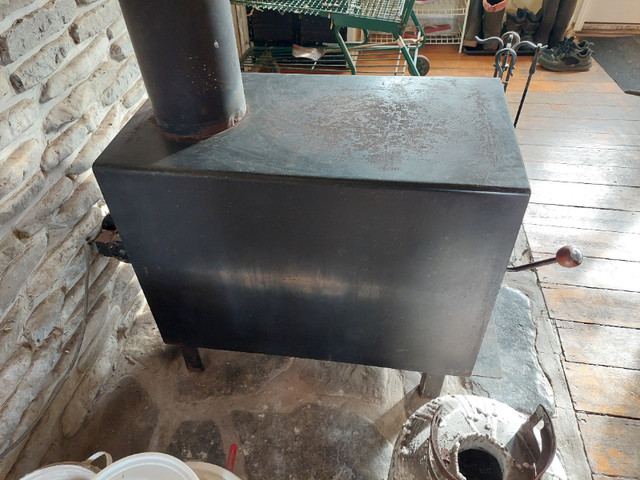 Lakewood wood stove in Fireplace & Firewood in Kingston - Image 2
