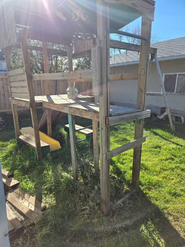 playground $150592358536801177602