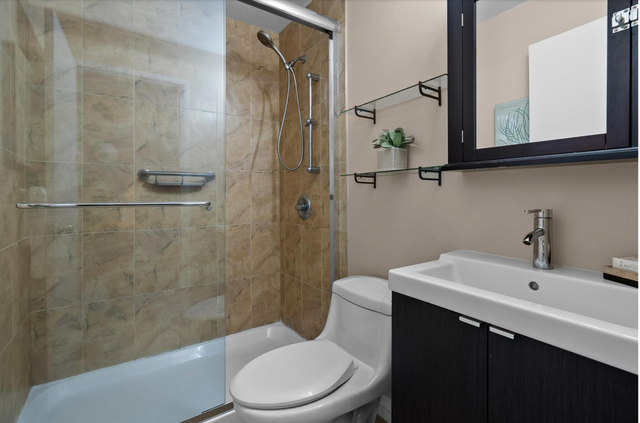 SUNSHINE HILLS HOUSE FOR RENT in Long Term Rentals in Delta/Surrey/Langley - Image 10