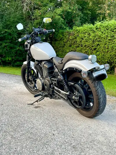 2014 Yamaha Bolt. Good condition 30000km. Aftermarket Exhaust, bars, intake and seat. Would consider...