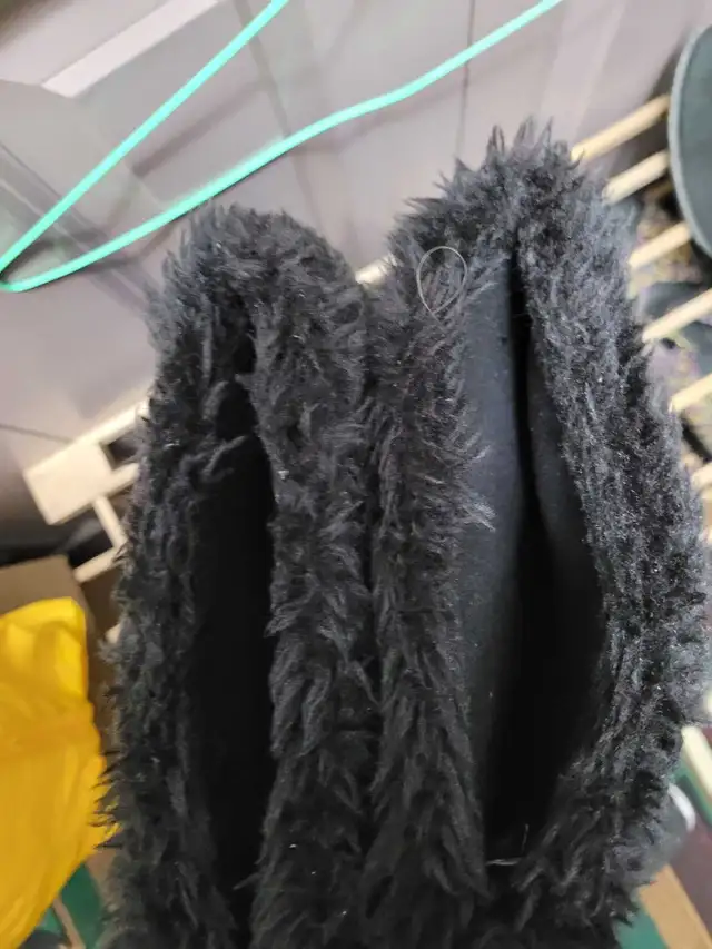 women's winter boots in Women's - Shoes in Edmonton - Image 4