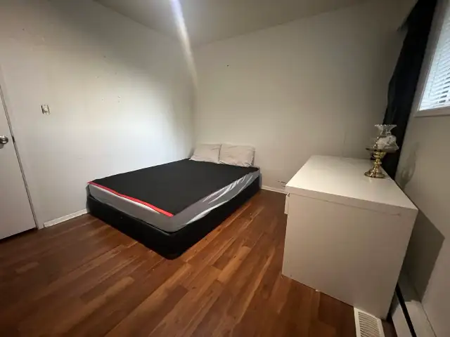 Bright Furnished Room for Rent in Port Coquitlam – $850 in Long Term Rentals in Tricities/Pitt/Maple - Image 5