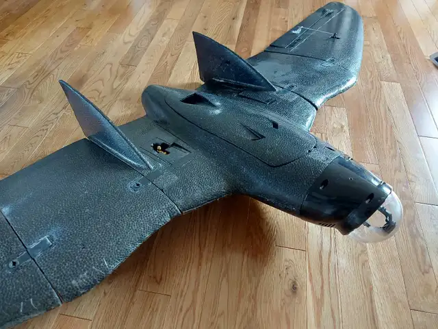 RC Plane big 1950mm FPV Wing & Two LiPo Batteries in Hobbies & Crafts in Calgary - Image 4