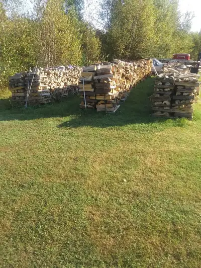 Hardwood dry below 20% ready to burn ..120 per facecord... delivery available 613-297-1031