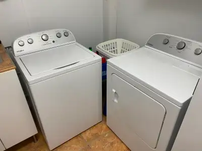 laveuse et sécheuse $650 whirpool ( payez $2048), View more