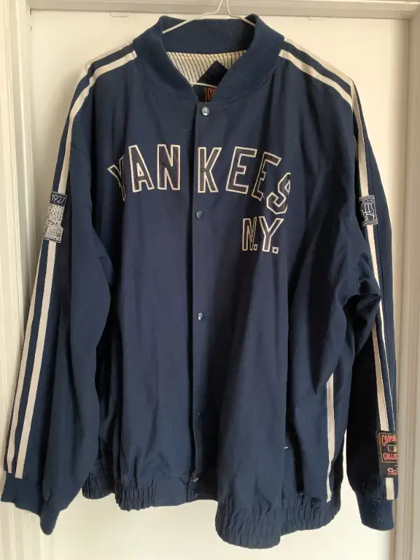 NEW YORK YANKEES VINTAGE JACKET in Men's in City of Montréal - Image 2