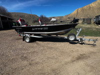 14’ wide body fishing boat 