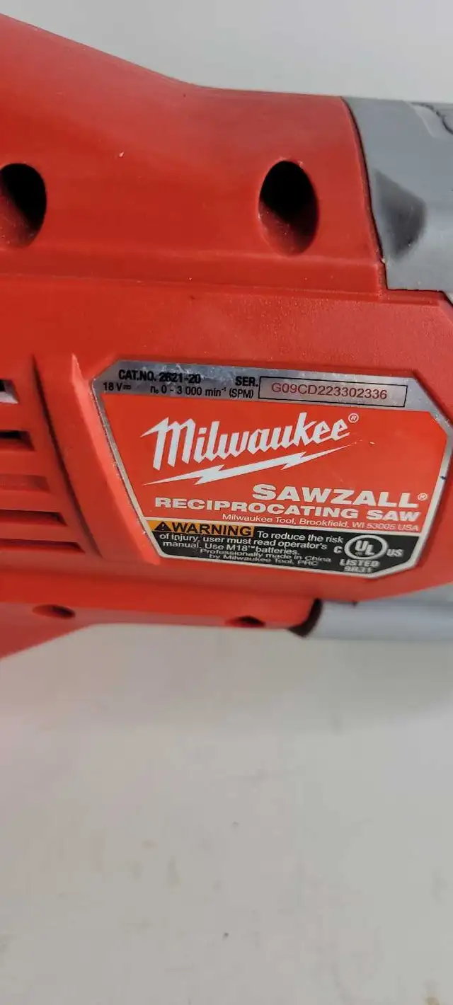 Milwaukee 2621-20 sawzall reciprocating saw  in Power Tools in Oakville / Halton Region - Image 8