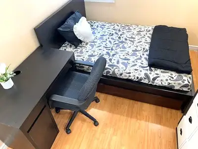 chemabre mueblee alouer / furnished room for rent