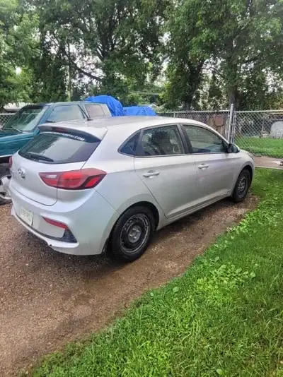 2020 hyundai accent, 229xxx km, brand new command start installed, new battery, key fob for command...